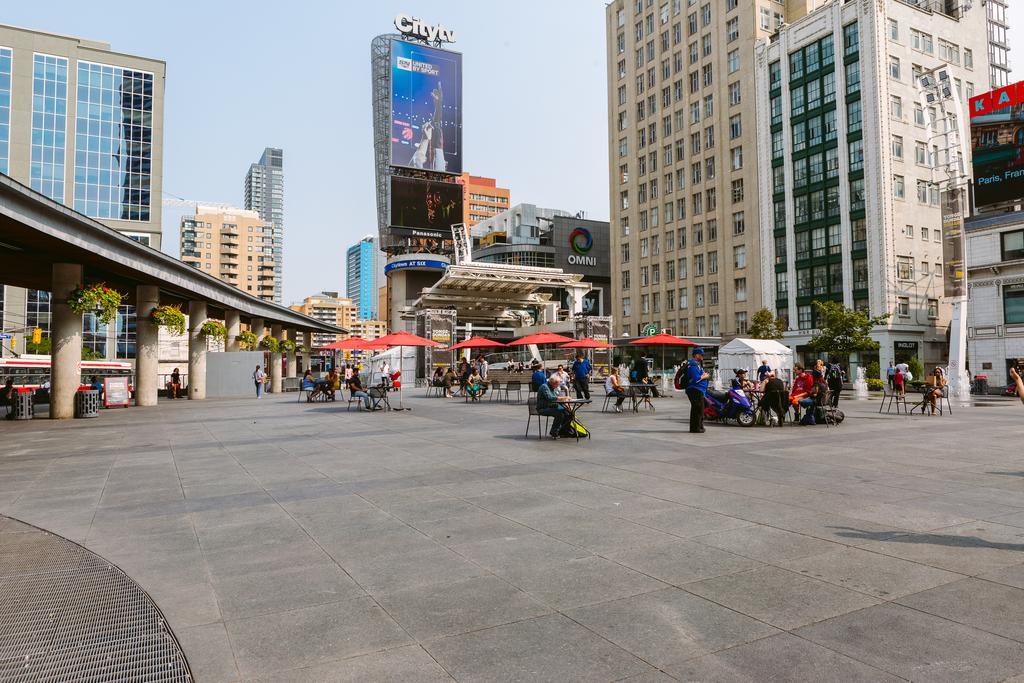 Quickstay - Chic In Yorkville Toronto Exterior photo