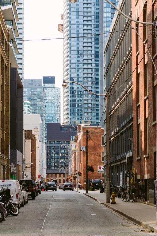 Quickstay - Chic In Yorkville Toronto Exterior photo