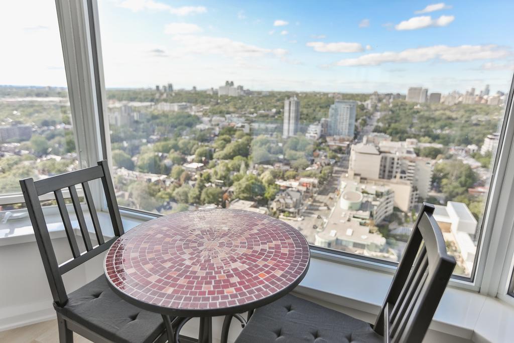 Quickstay - Chic In Yorkville Toronto Exterior photo